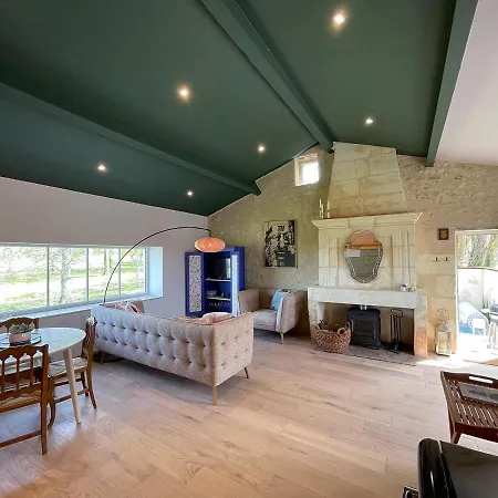 Le Petit Puy Villa